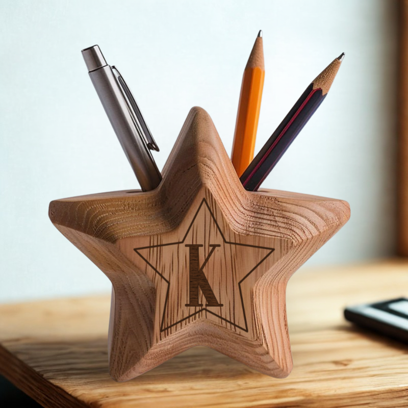 Pot à Crayons en Bois en Forme d’Étoile – Porte - stylos Personnalisable avec Initial