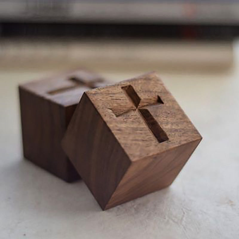 Diffuseur d'Huiles Essentielles sans Flamme en Bois avec Croix Gravéé Personnalisé avec Nom