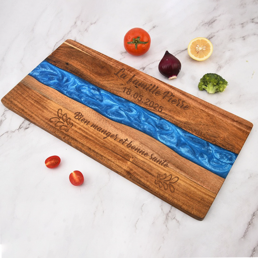 Planche à Découper Personnalisable en Bois avec Insertion en Résine