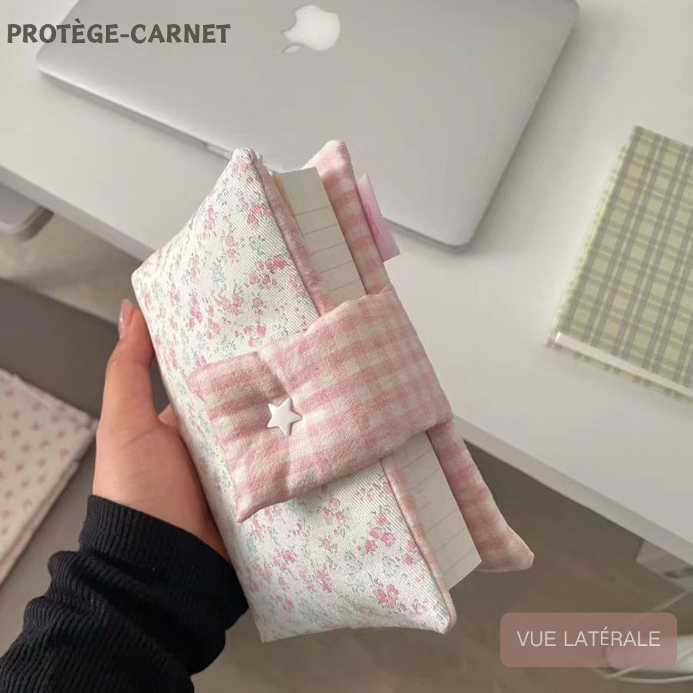 Protège-carnet de santé personnalisé avec nom brodé à motif fleuri