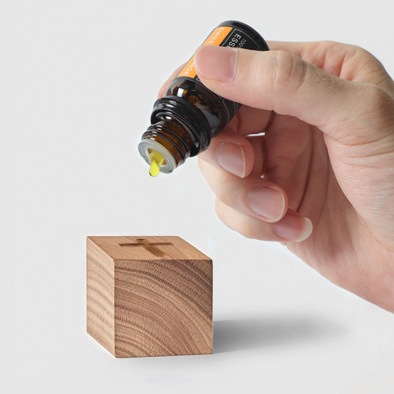 Diffuseur d'Huiles Essentielles sans Flamme en Bois avec Croix Gravéé Personnalisé avec Nom