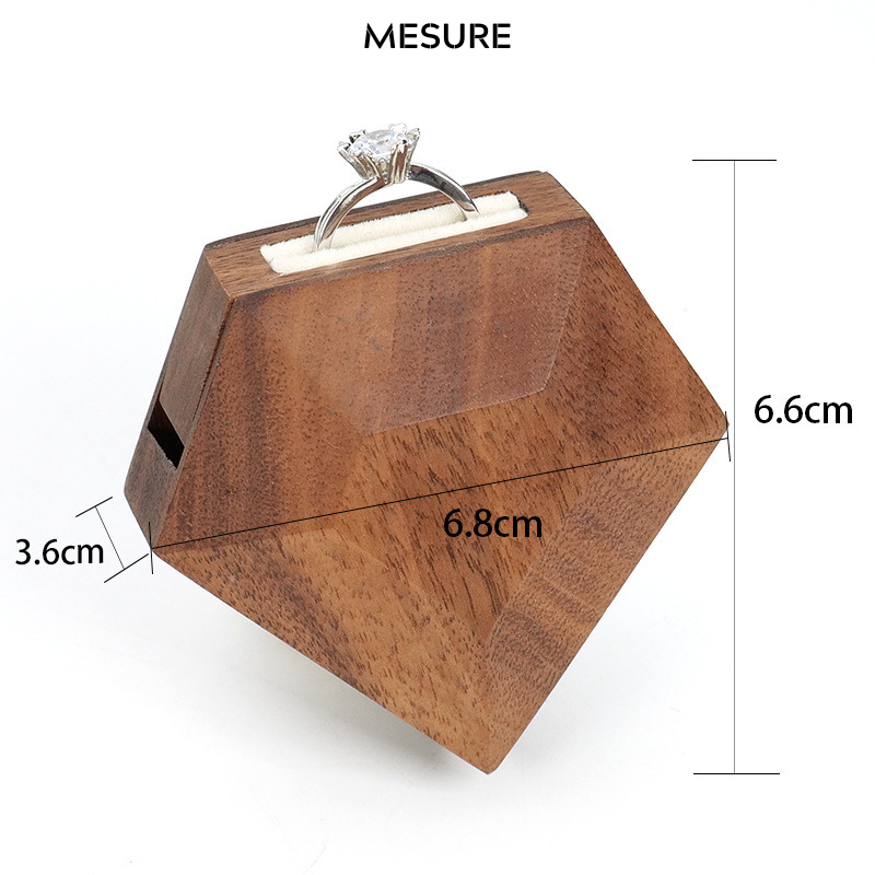 Boîte à Bagues en Bois Personnalisée avec Initial Gravé