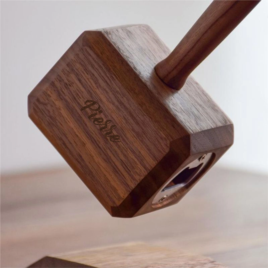 Décapsuleur en Forme de Marteau en Bois Décor Personnalisable pour Maison avec Ouvre-bouteille