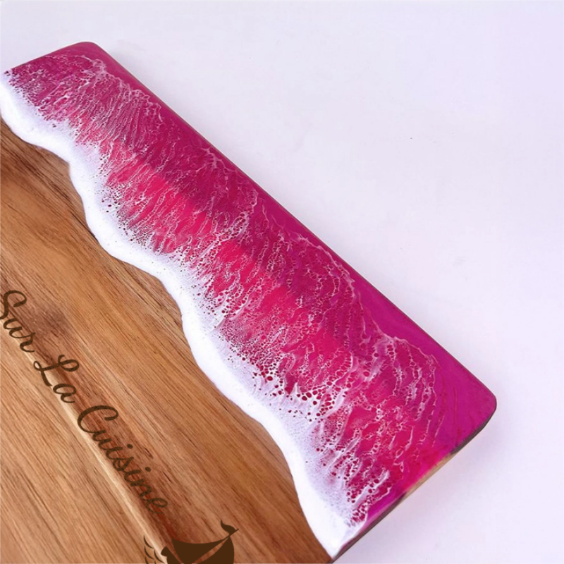 Planche à Découper Personnalisble en Résine et Bois avec Design de Vague de Mer