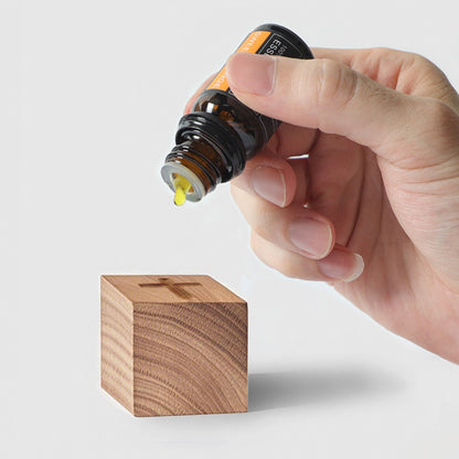 Diffuseur d'Huiles Essentielles sans Flamme en Bois avec Croix Gravéé Personnalisé avec Nom